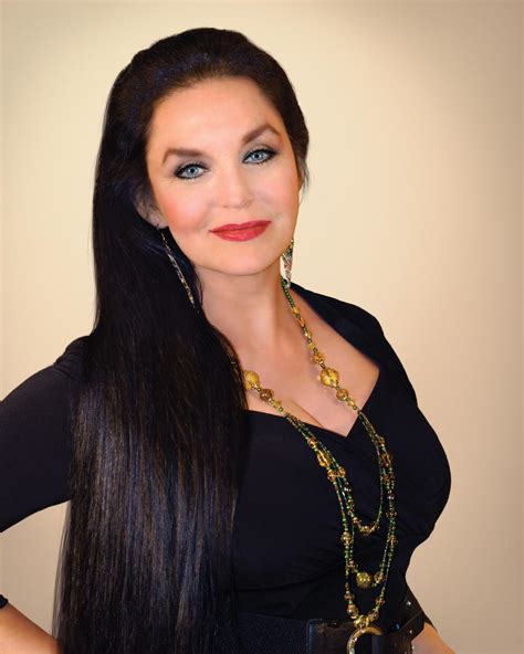Crystal Gayle .